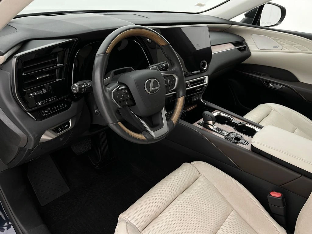 2023 Lexus RX 350 - Photo 16