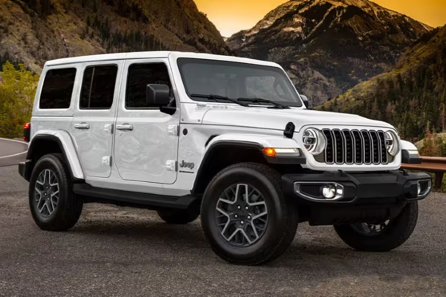 2025 Jeep Wrangler Exterior Passenger Side Front Profile