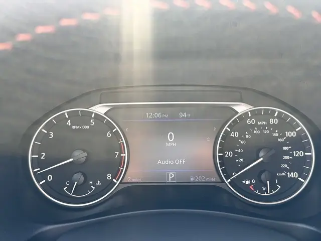 2025 Nissan Altima 2.5 SR photo 11