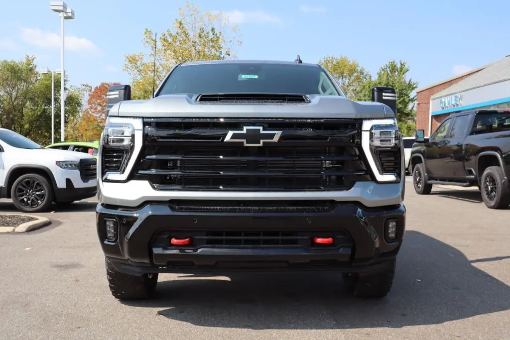 2026 Chevrolet Silverado 3500HD LT photo 6