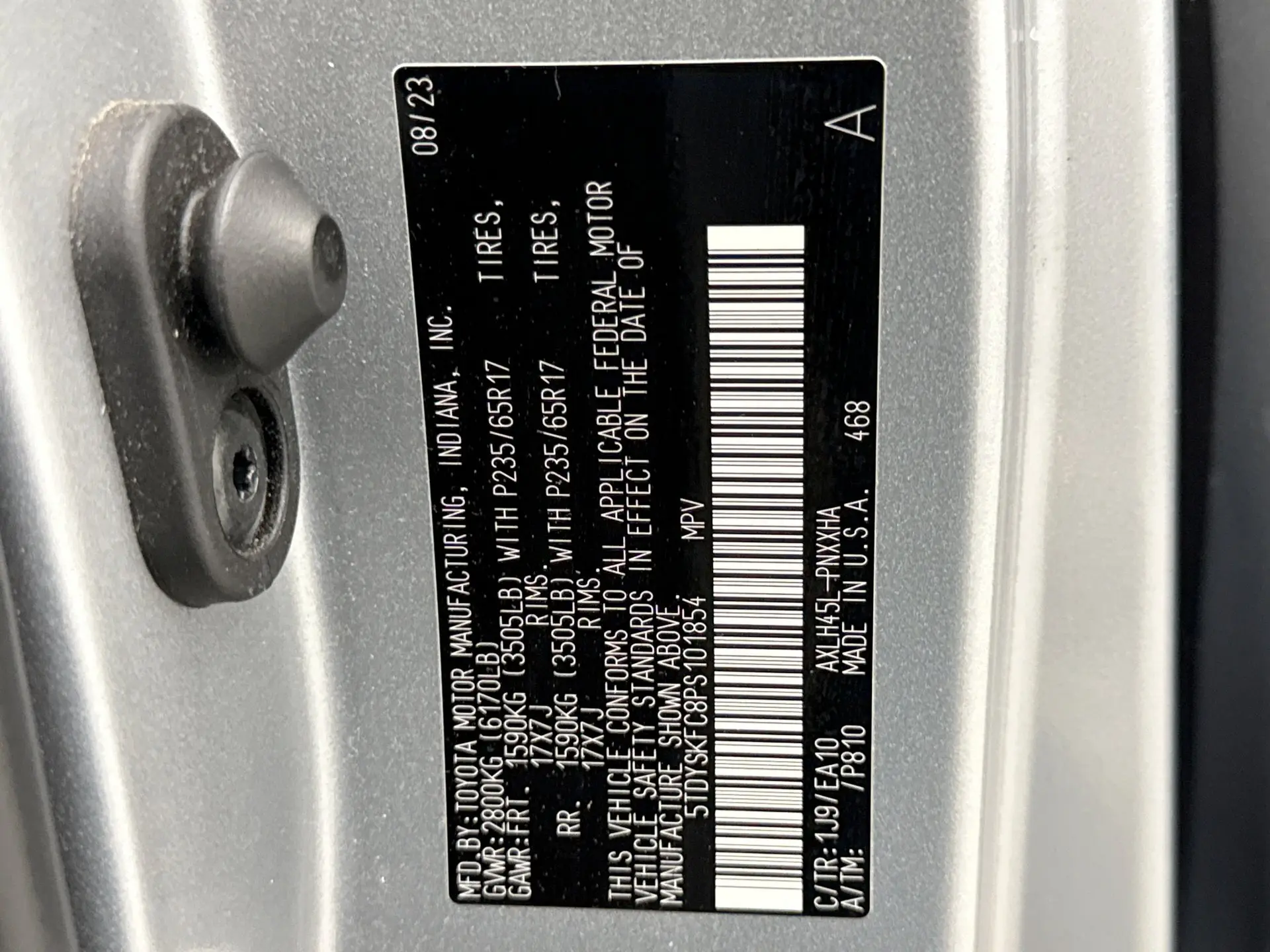 2023 Toyota Sienna XLE photo 11