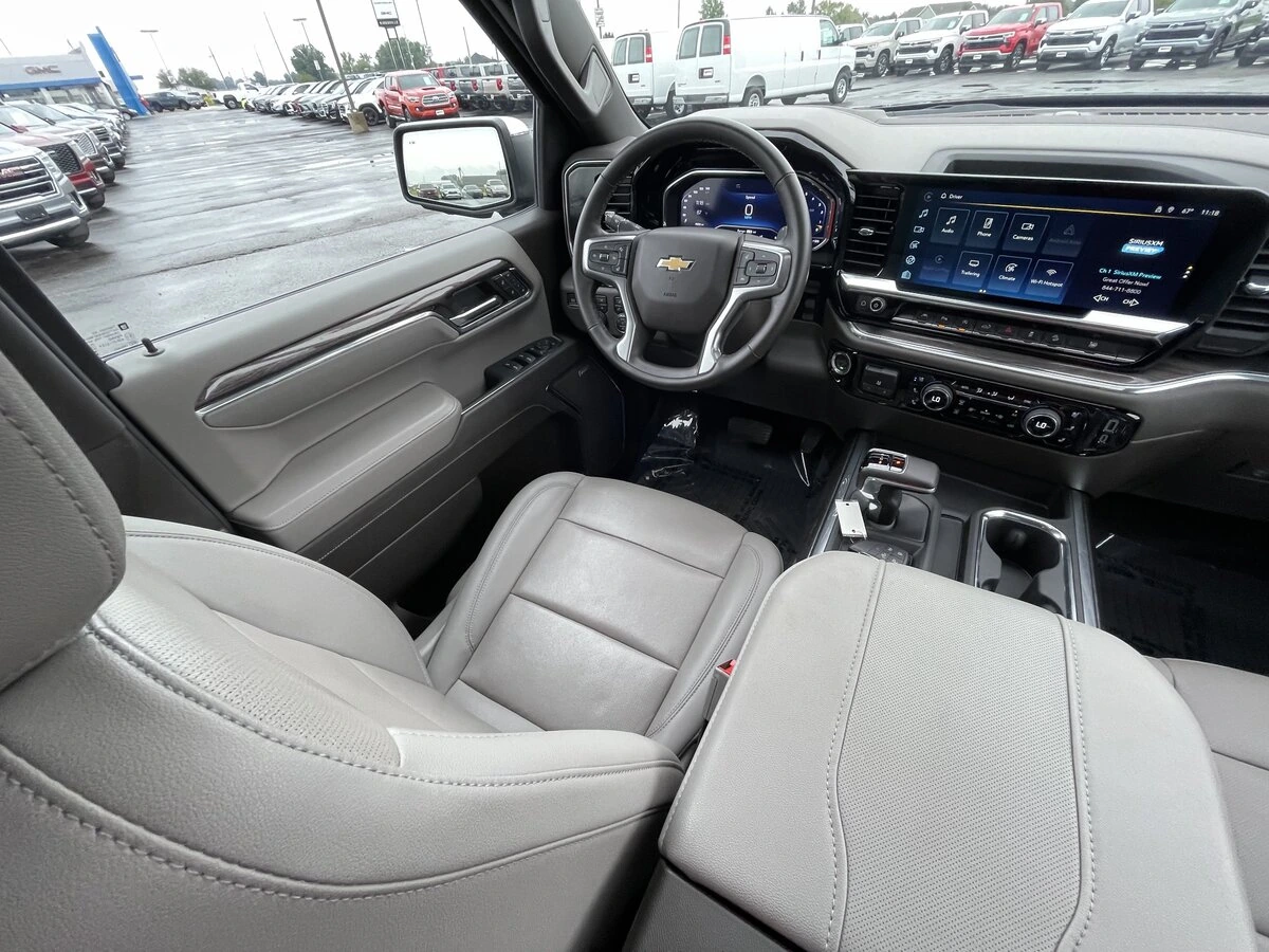 2024 Chevrolet Silverado 1500 LTZ - Photo 28
