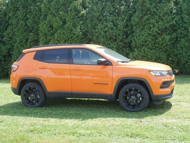 2026 Jeep Compass Latitude Altitude - Photo 7