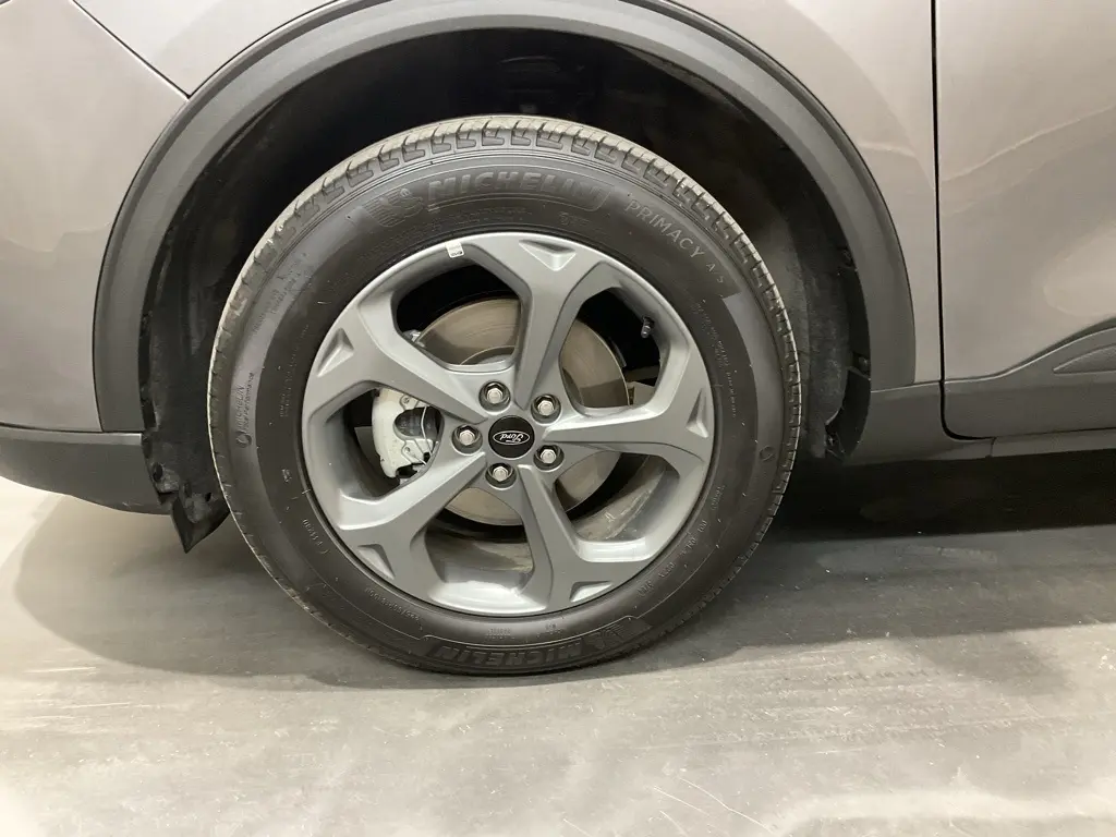 2025 Ford Escape ST-Line photo 6