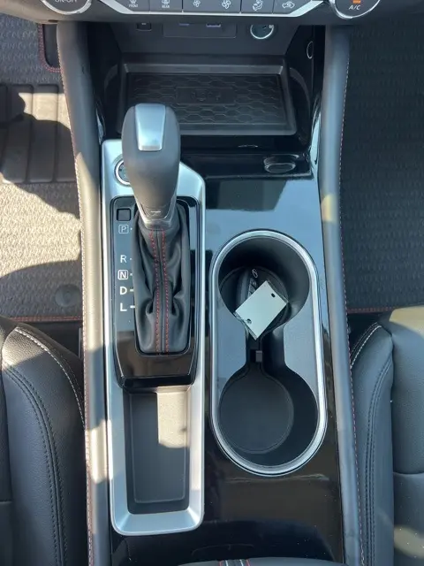 2025 Nissan Altima 2.5 SR photo 13