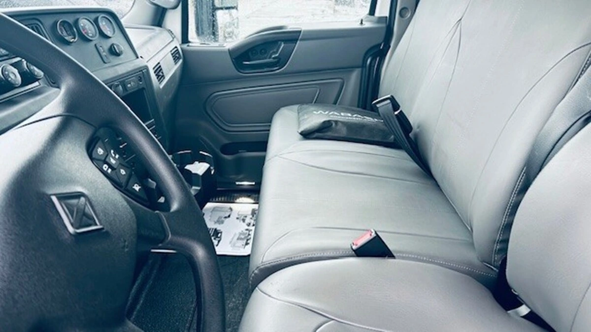 2025 International MV - image 6