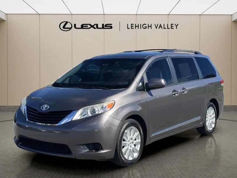 2012 Toyota Sienna LE 7-Passenger