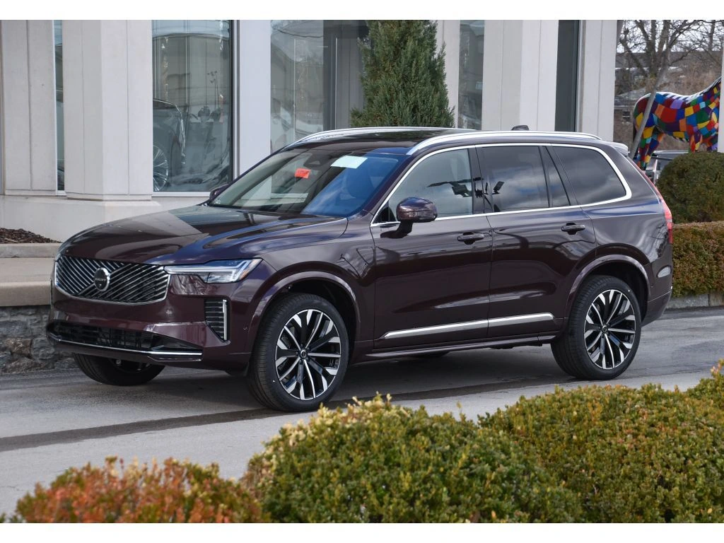 2026 Volvo - image 7