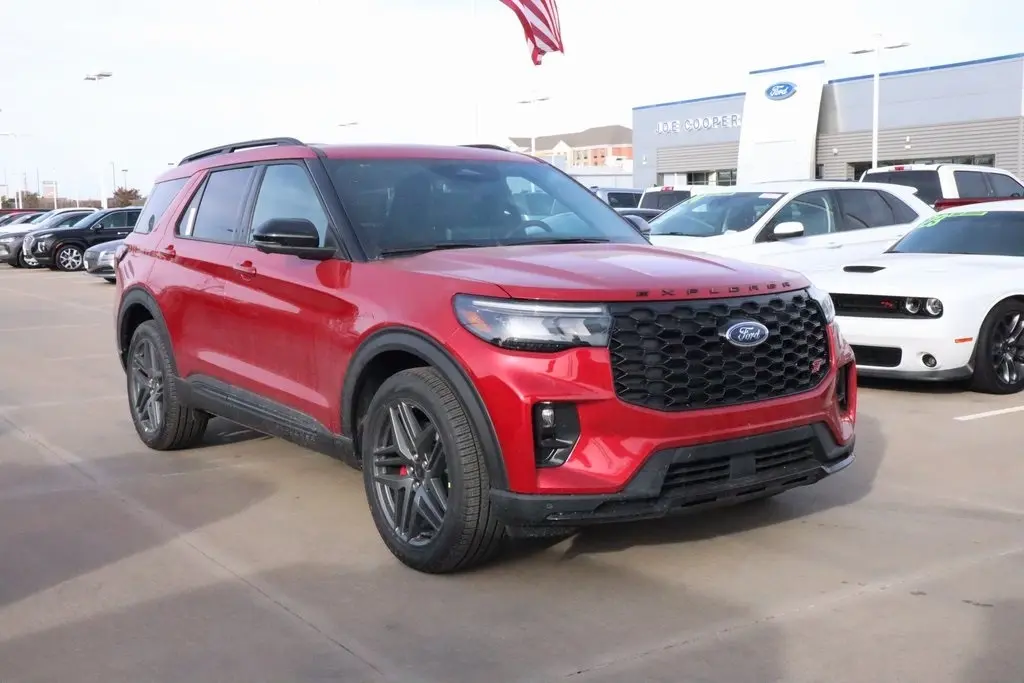 2026 Ford Explorer ST's photo