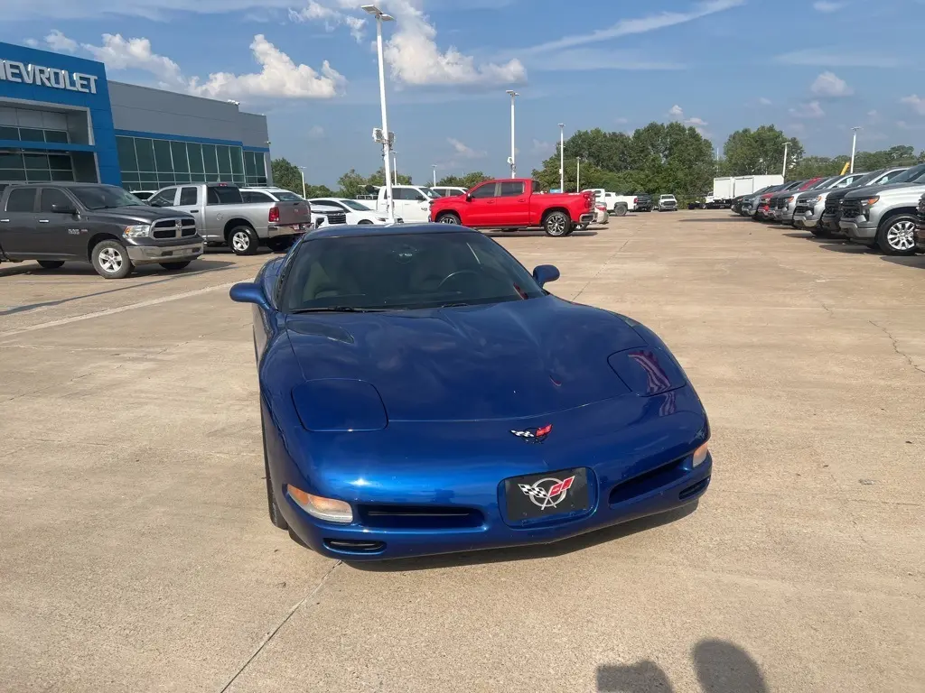 2002 Chevrolet Corvette Base photo 3