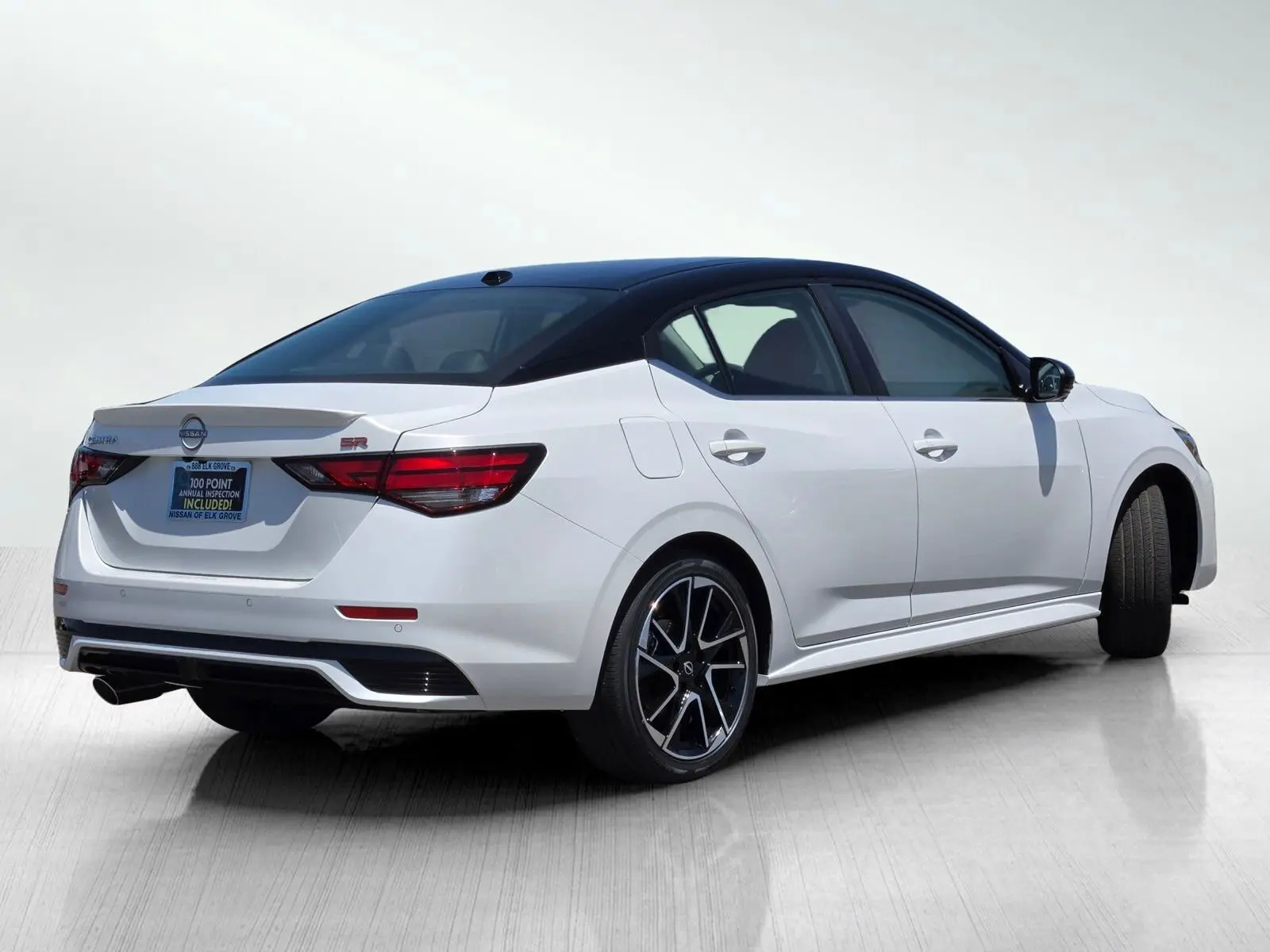 2025 Nissan Sentra SR photo 4