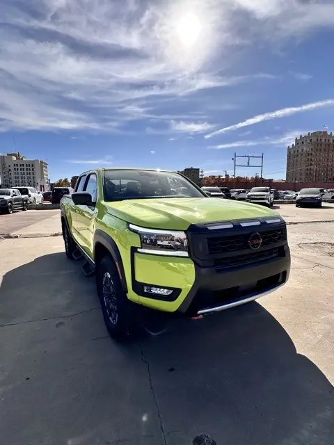 2026 Nissan Frontier PRO-4X photo 2