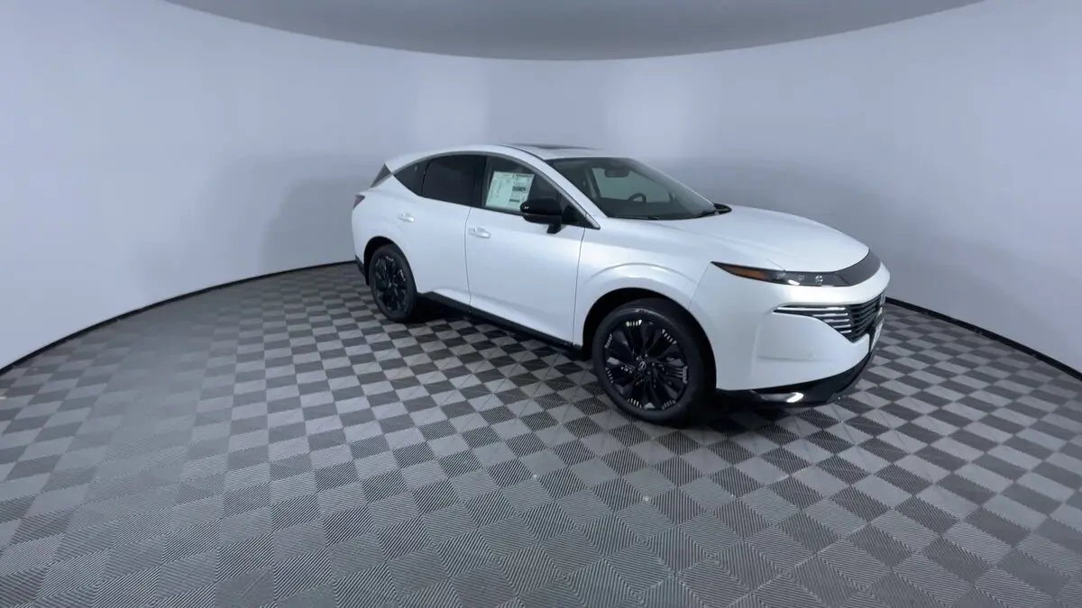 2025 Nissan Murano Platinum photo 2