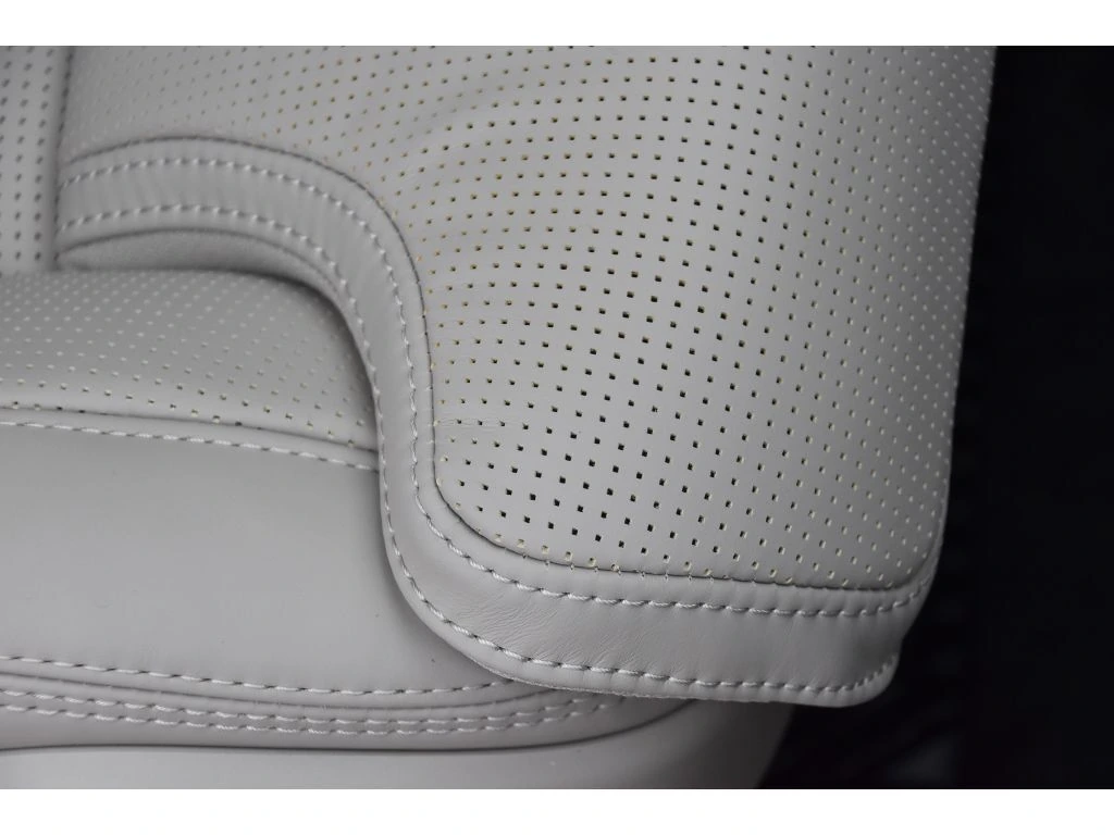 2026 Volvo - image 28