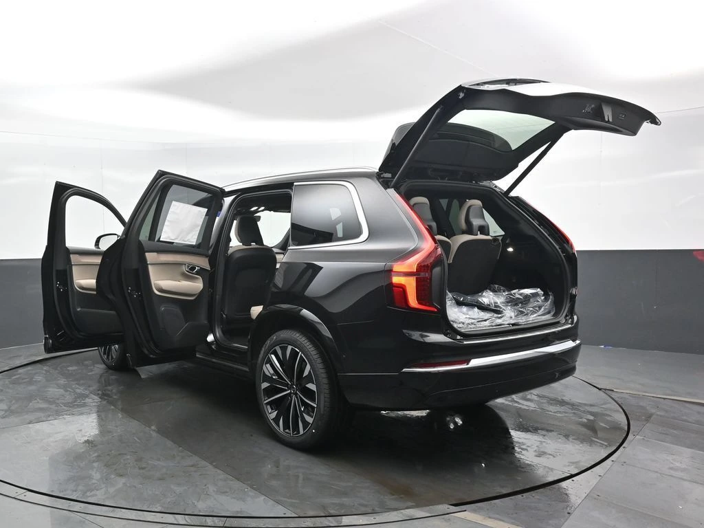 2026 Volvo - image 47