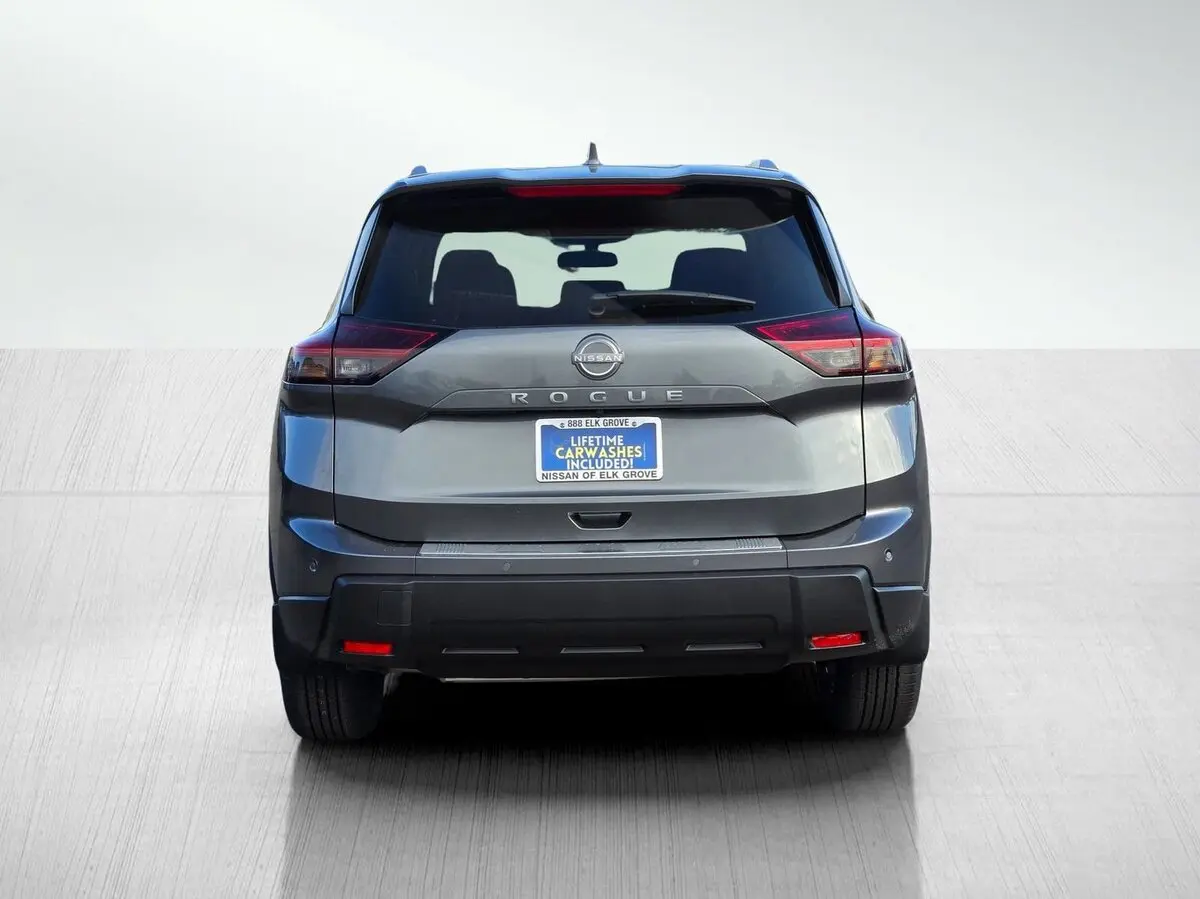 2026 Nissan Rogue SV photo 4