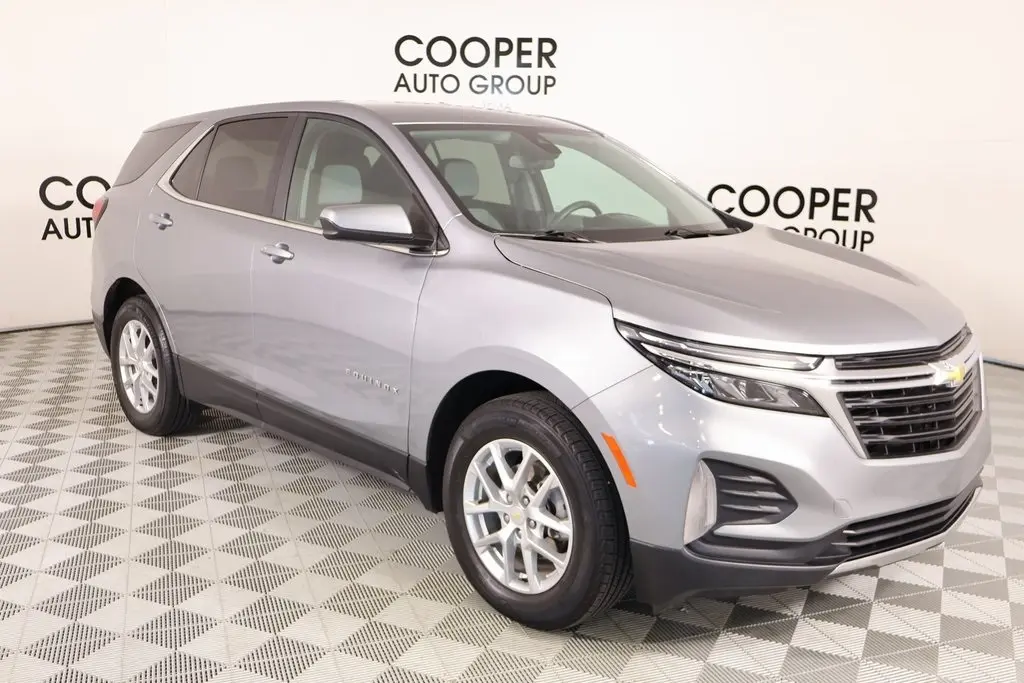 2023 Chevrolet Equinox LT's photo