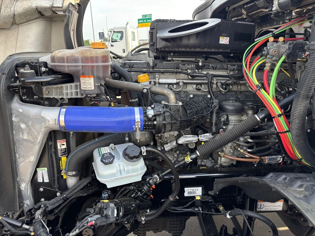 2024 Freightliner Cascadia - image 27