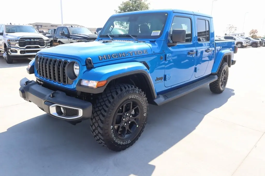 2025 Jeep Gladiator Sport photo 2