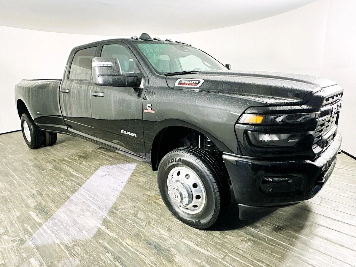 2026 RAM Ram 3500 Pickup Big Horn's photo