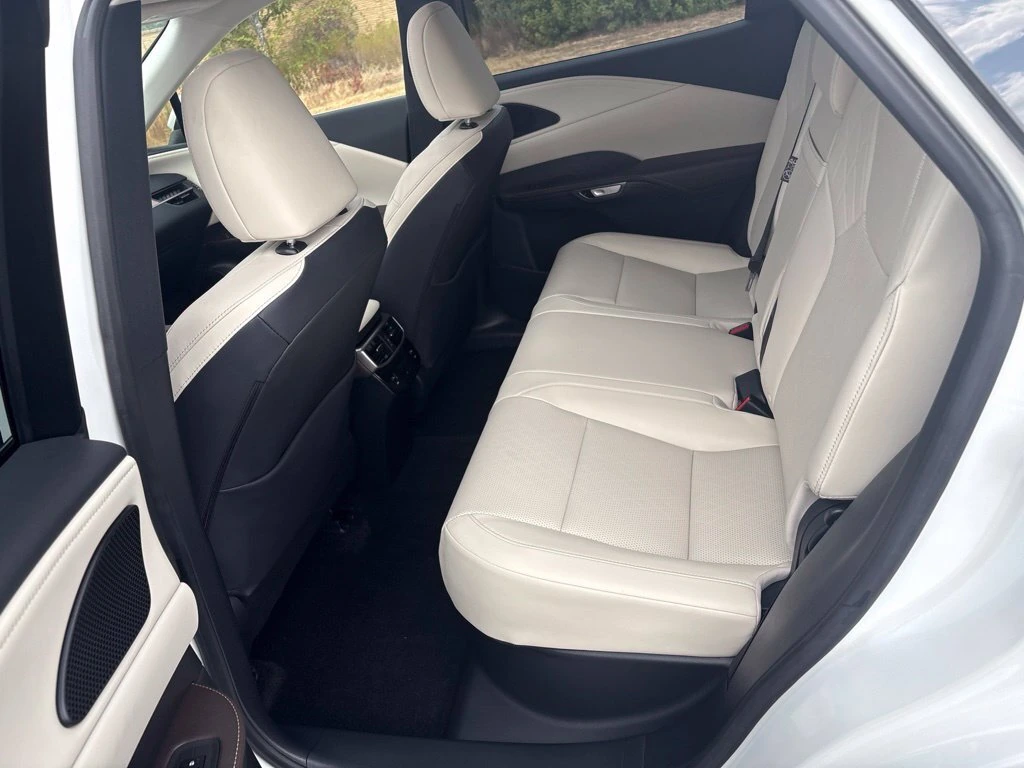 2026 Lexus RX 350 - Photo 20