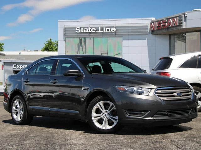 2017 Ford Taurus SEL AWD's photo