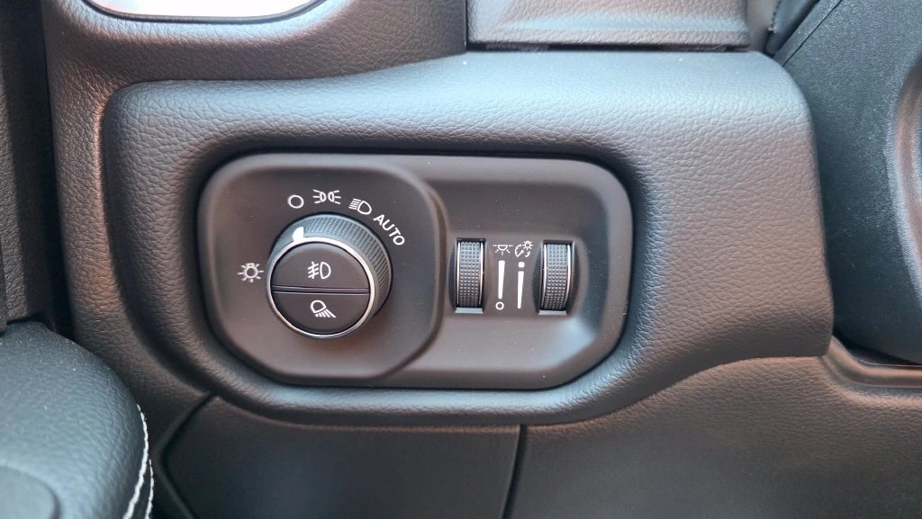 2026 RAM 2500 Laramie - Photo 28
