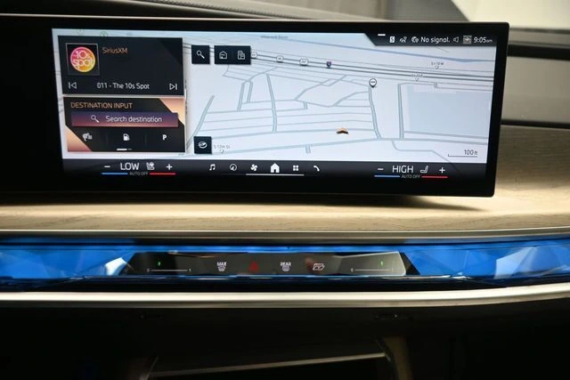 2025 BMW 7 Series 760i - Photo 6
