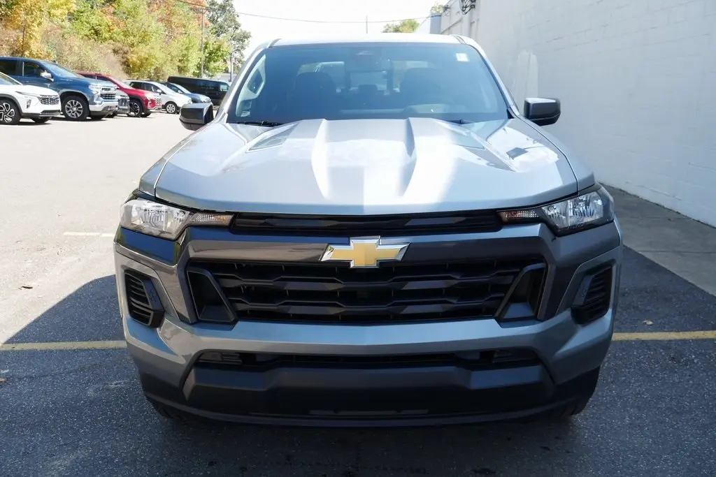 2026 Chevrolet Colorado LT photo 3