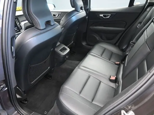 2024 Volvo S60 B5 Core photo 12