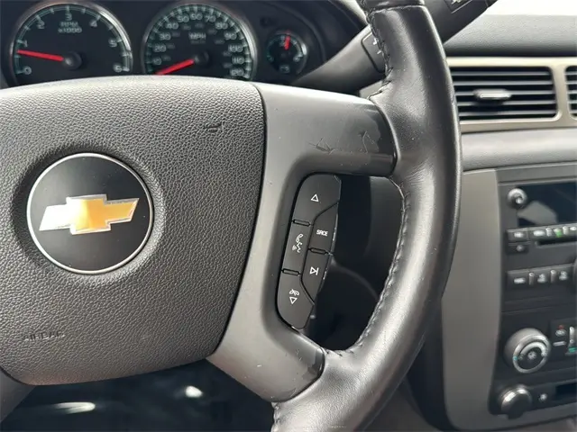 2009 Chevrolet Avalanche LS photo 15