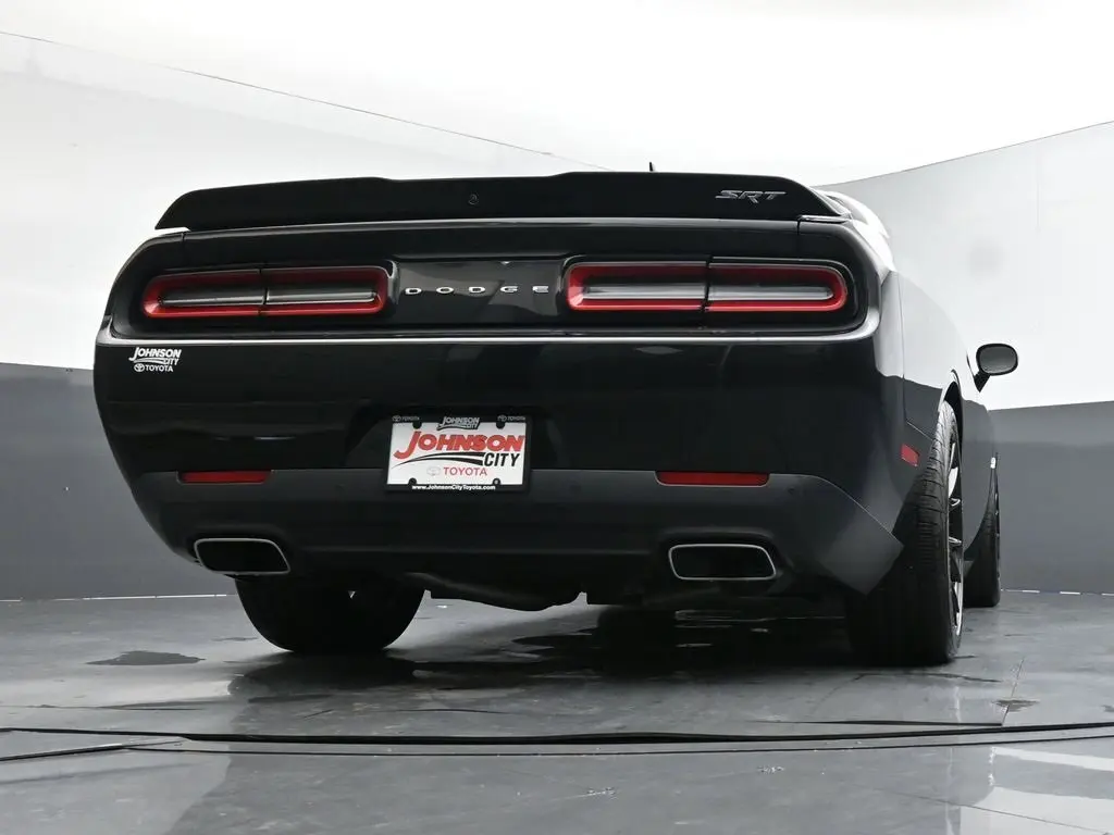 2016 Dodge Challenger SRT8 392 photo 29