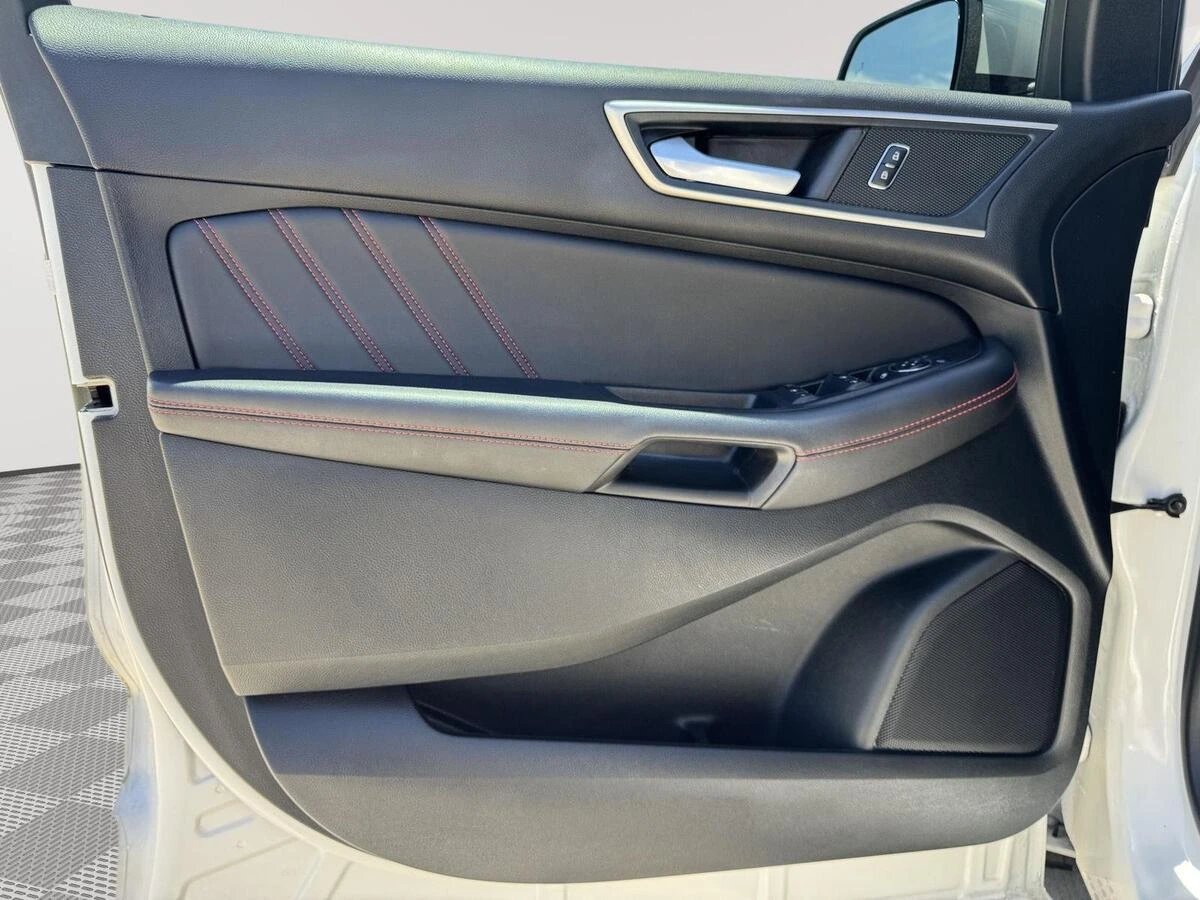 2024 Ford Edge ST-Line - Photo 12