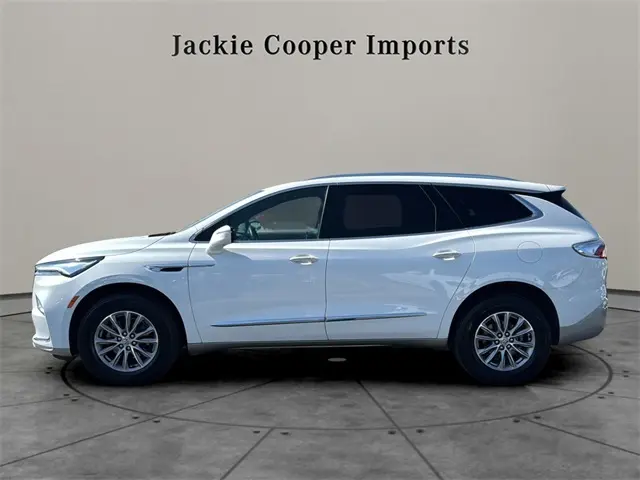 2024 Buick Enclave Premium photo 2