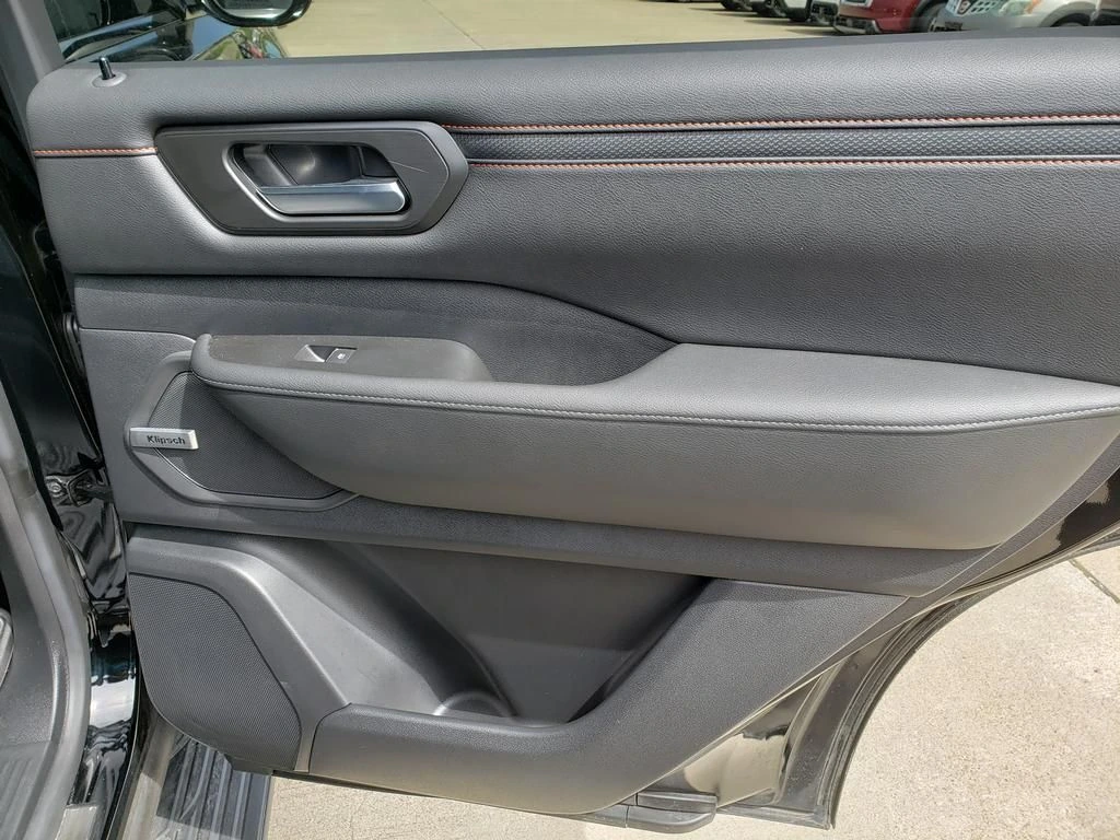 2025 Nissan Armada PRO-4X - Photo 22