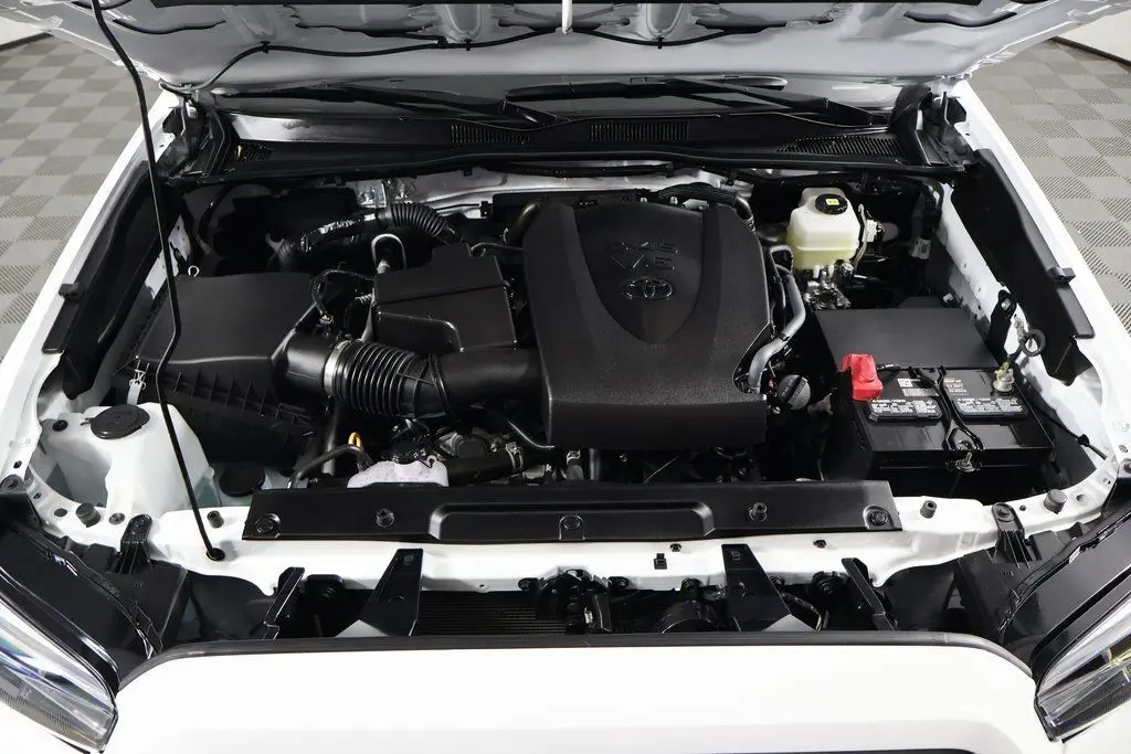2023 Toyota Tacoma V6 photo 15