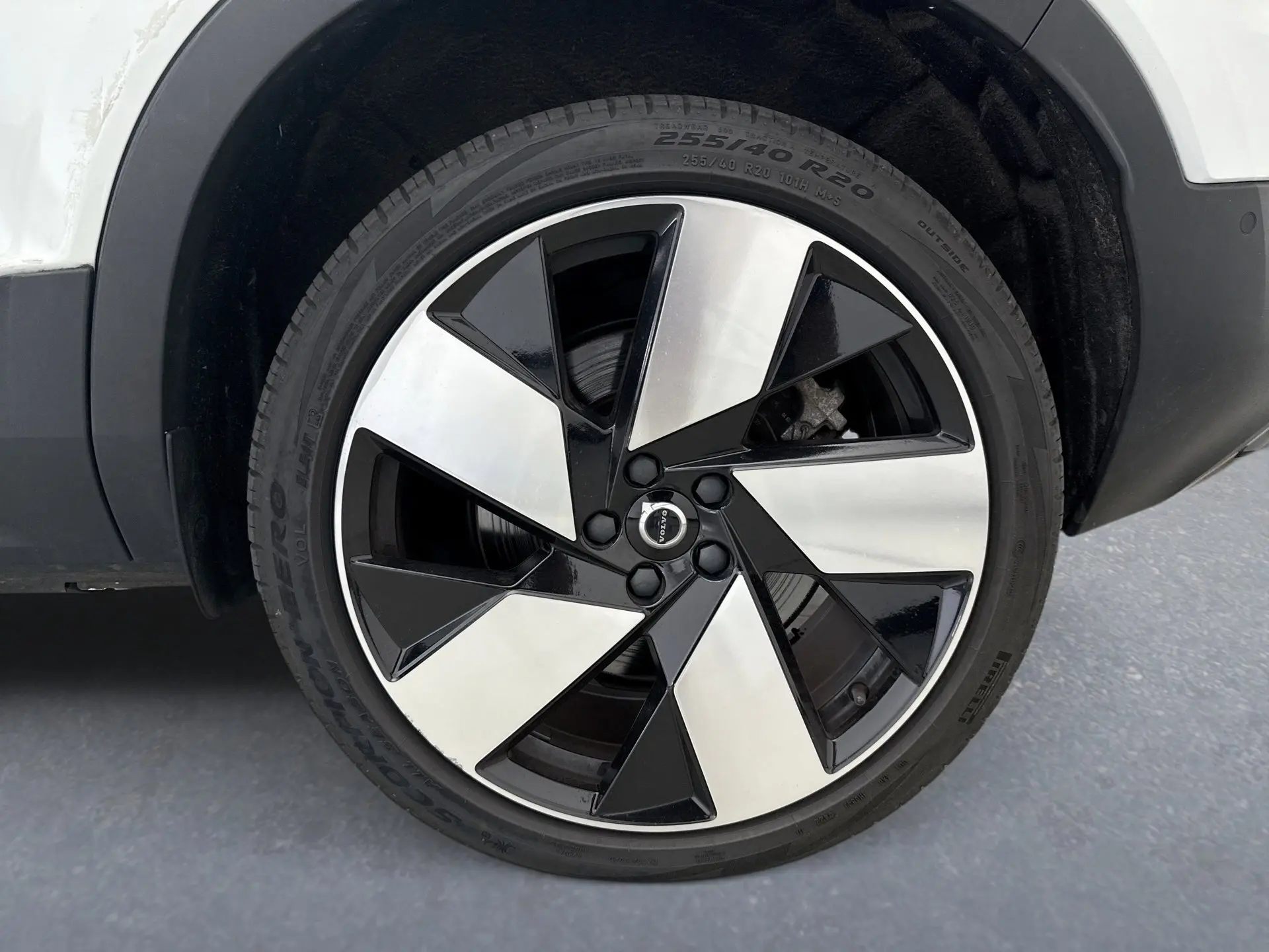 2023 Volvo C40 Recharge Ultimate photo 11