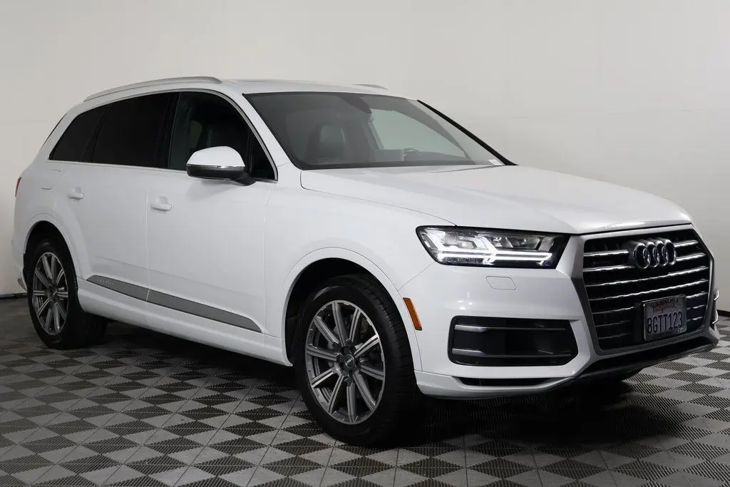 2019 Audi Q7 55 Premium Plus photo 3