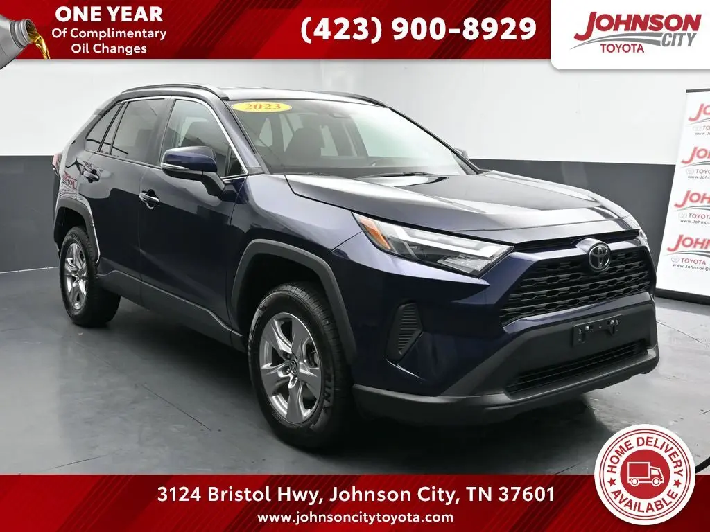 2023 Toyota RAV4 XLE's photo