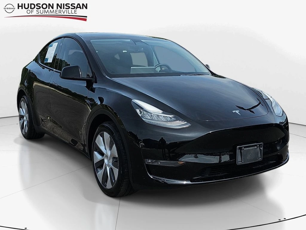2023 Tesla Model Y Long Range Dual Motor All-Wheel Drive's photo