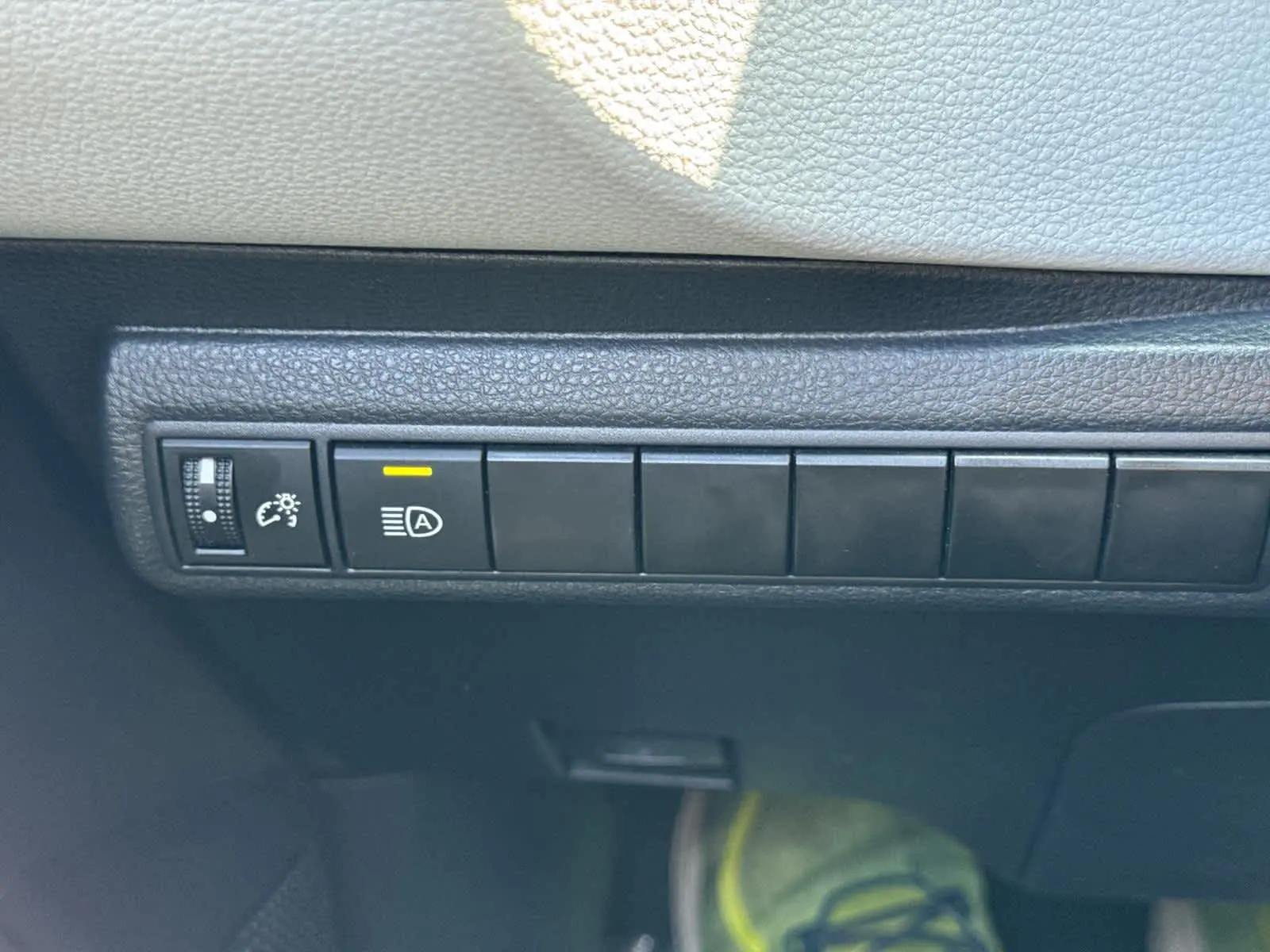 2024 Toyota Corolla SE Premium photo 22