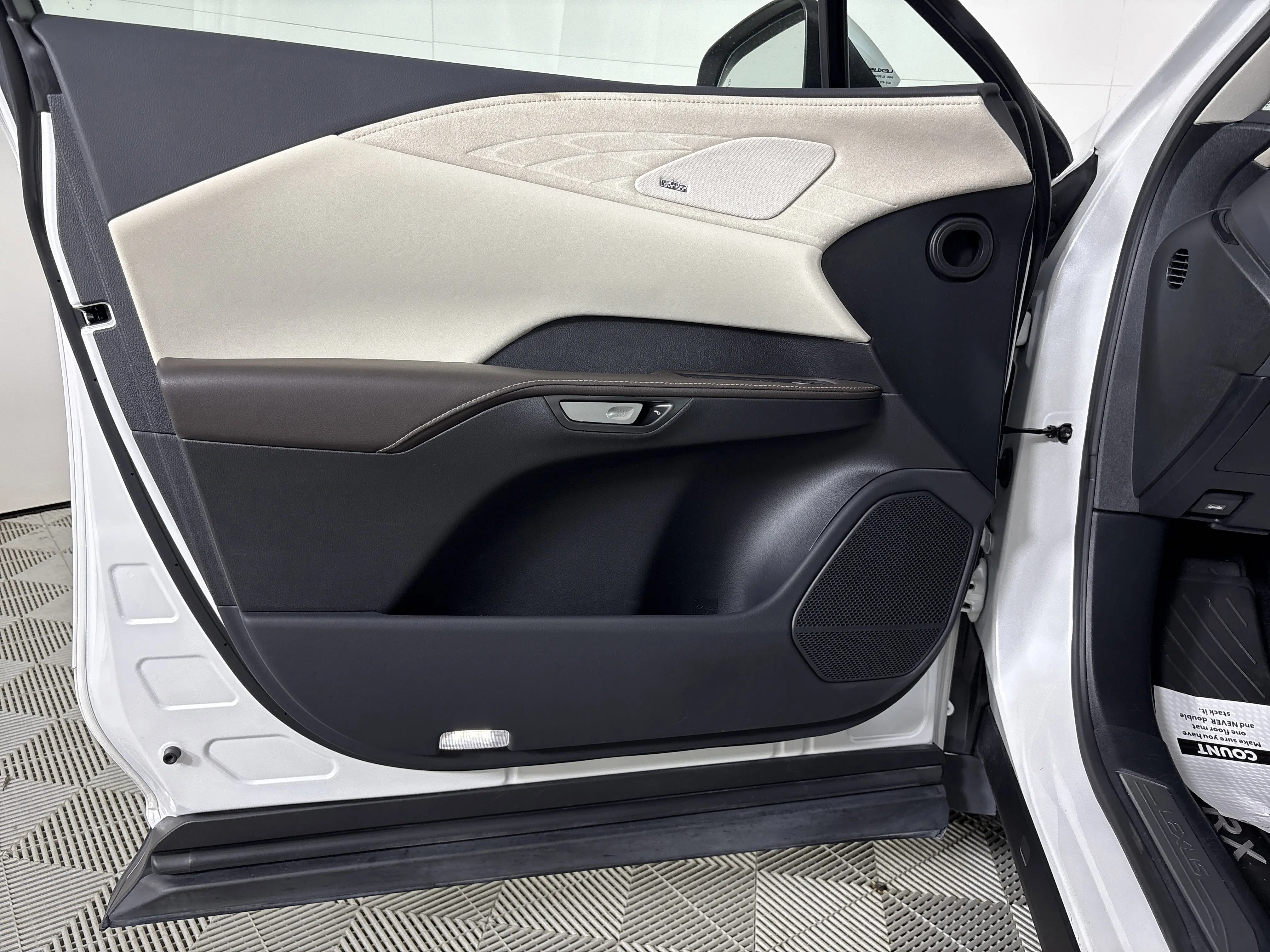 2024 Lexus RX 350 Luxury AWD photo 10