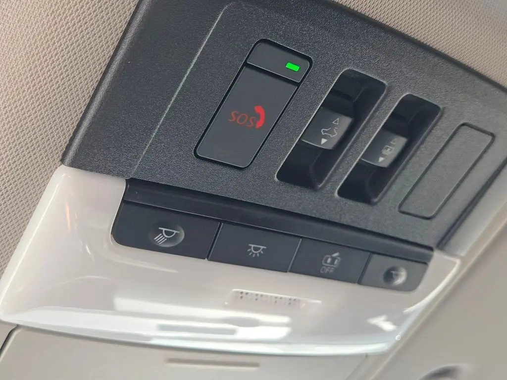 2026 Nissan Rogue Platinum photo 4