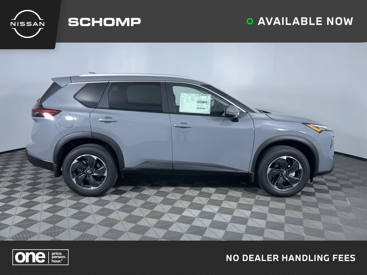 2026 Nissan Rogue SV's photo