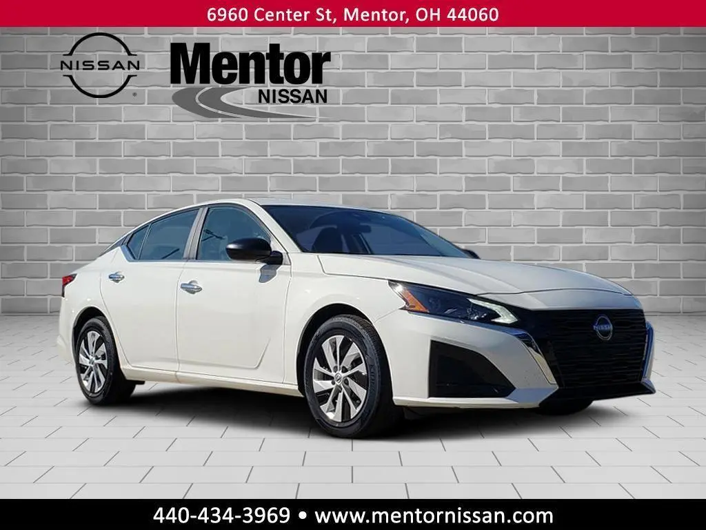 2025 Nissan Altima S's photo