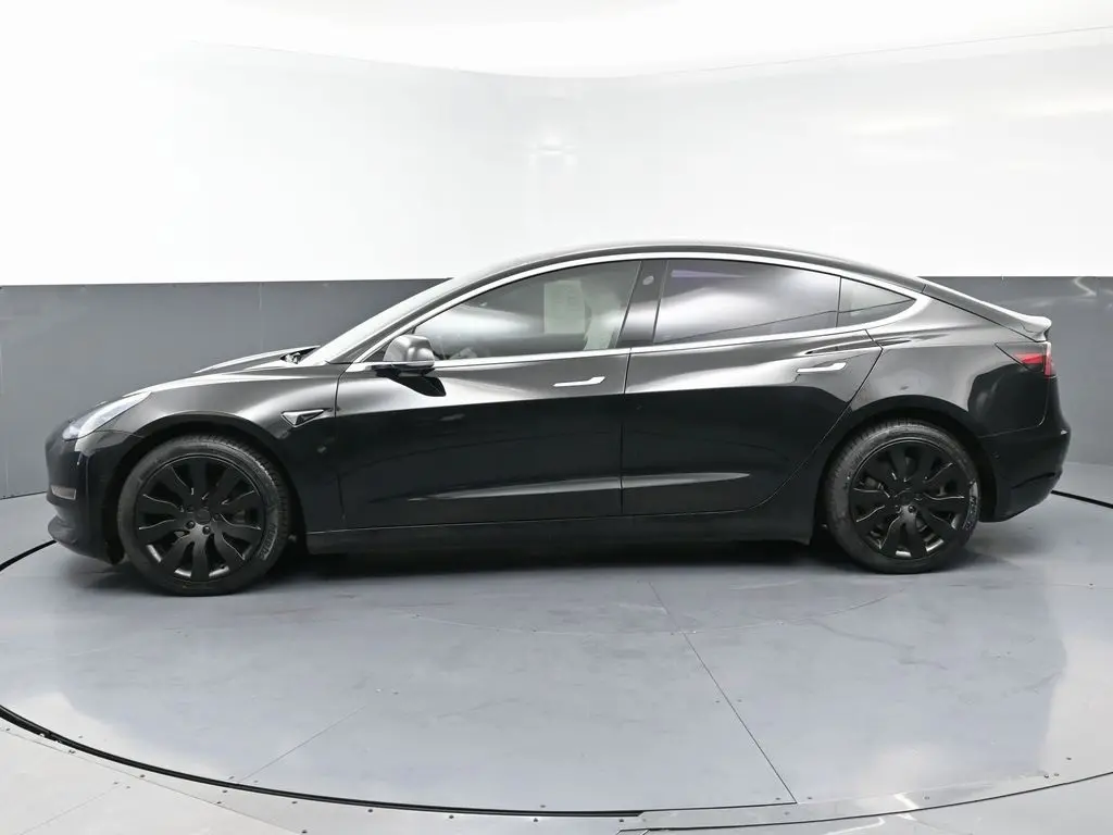 2018 Tesla Model 3 Long Range photo 3