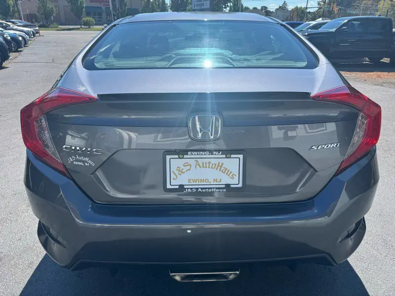 2019 Honda Civic Sport photo 5