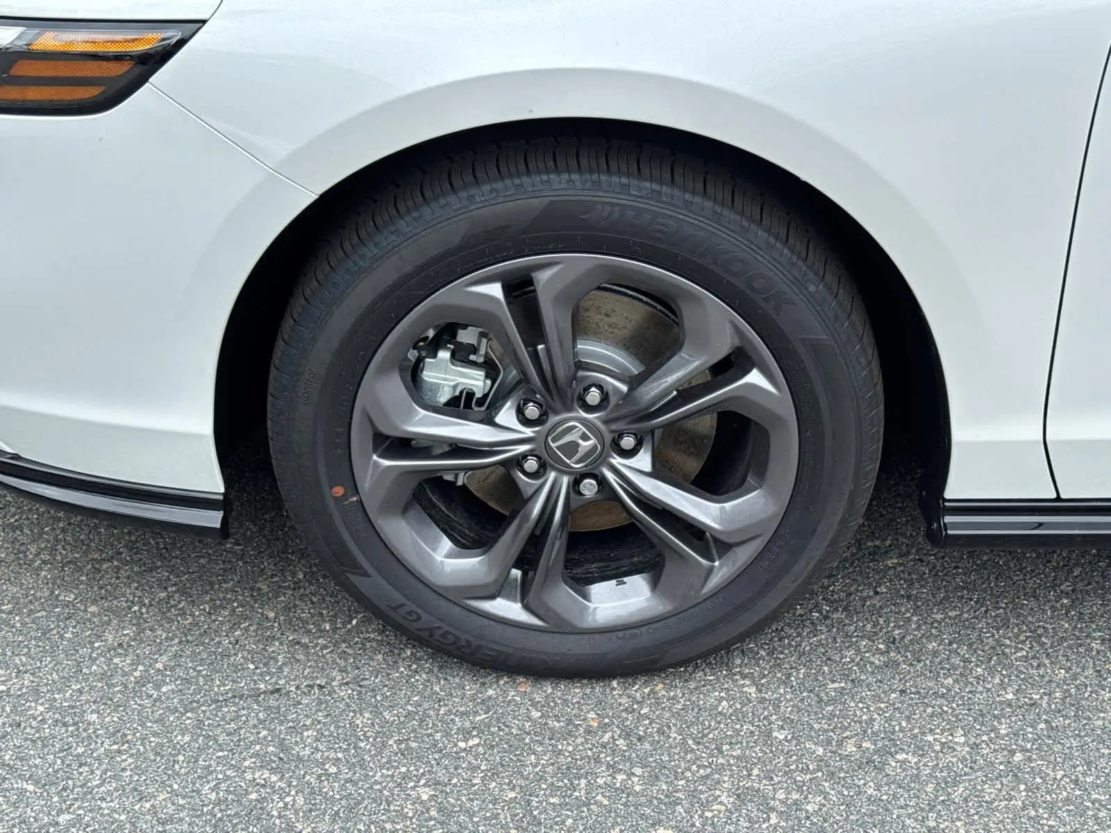 2025 Honda Accord Hybrid EX-L photo 9