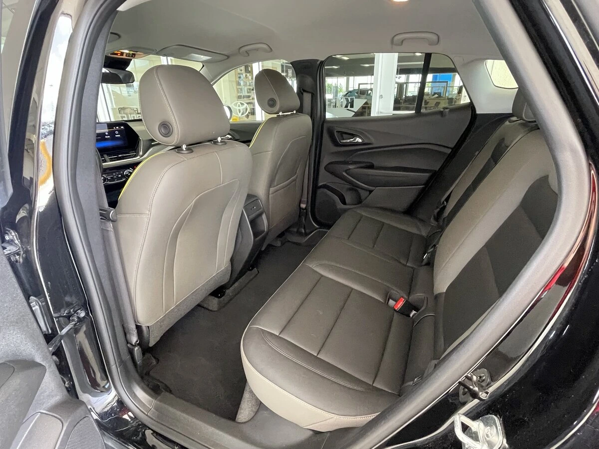 2025 Chevrolet Trax Activ - Photo 14