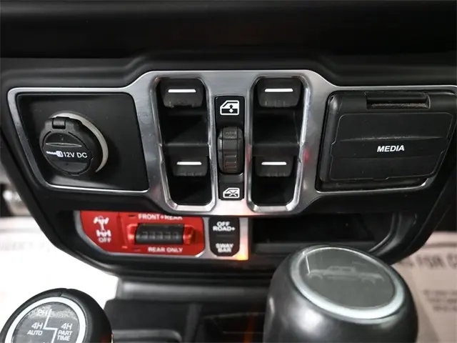 2021 Jeep Gladiator Rubicon photo 20
